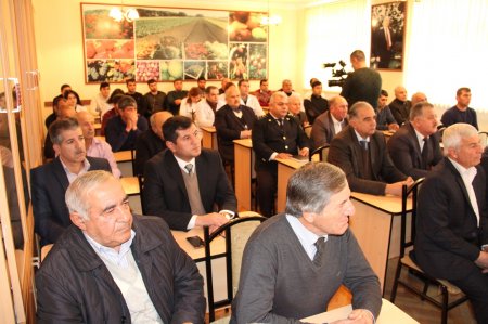 AQRAR UNİVERSİTETİN ALİMLƏRİ İLƏ  FERMERLƏR BİR ARAYA GƏLİB