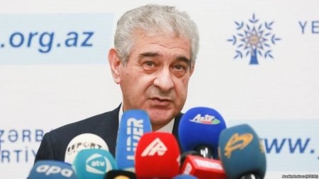 Əli Əhmədov seçkilərdə YAP-ın səlahiyyətli nümayəndəsi təyin edildi