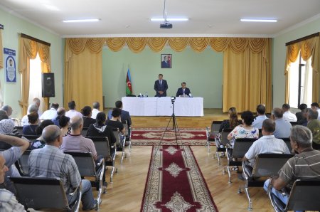 Nərimanov Rayon İcra Hakimiyyəti başçısının rayon sakinləri ilə növbəti səyyar qəbulu keçirilib.